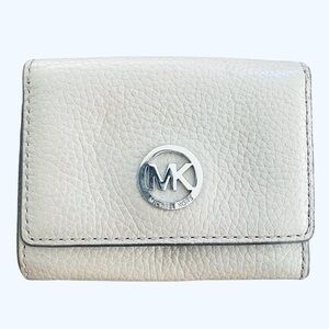Michael Kors Pebbled Leather Wallet | Snap Closure | Natural Grey
